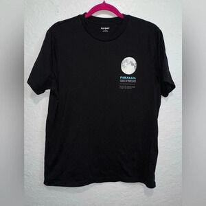 Men's Old Navy Parallel Universe Short Sleeve T-Shirt